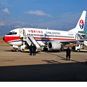 高崎机场托运航空快运业稳步发展的原因是什么？